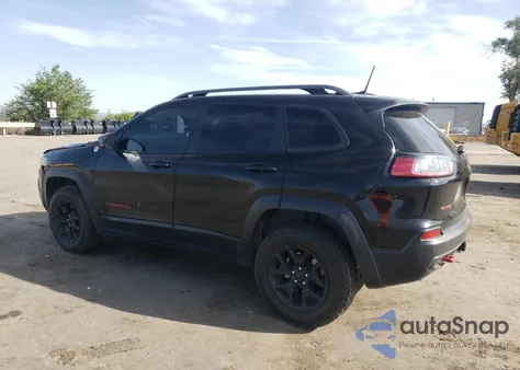 2019 Jeep Cherokee Trailhawk z USA, uszkodzony, nr VIN 1C4PJMBN1KD363897
